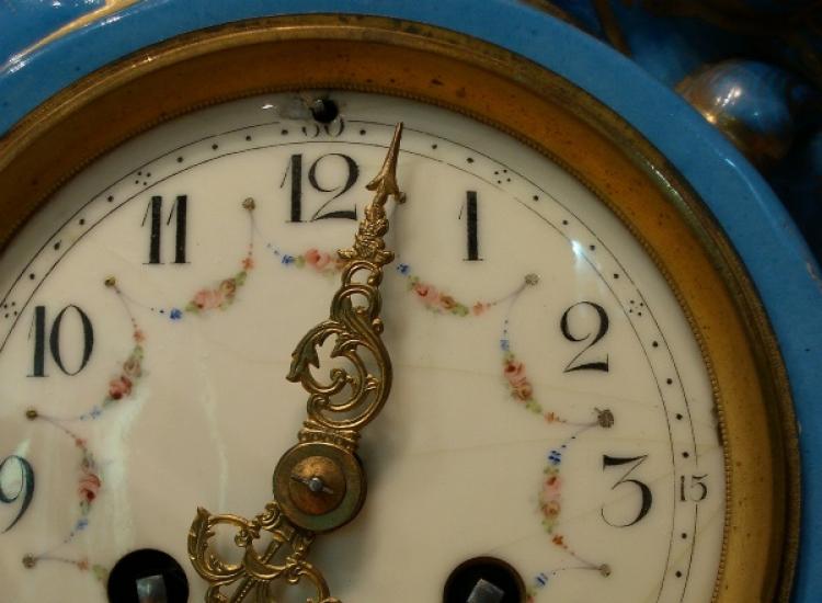 Reloj de chimenea francés